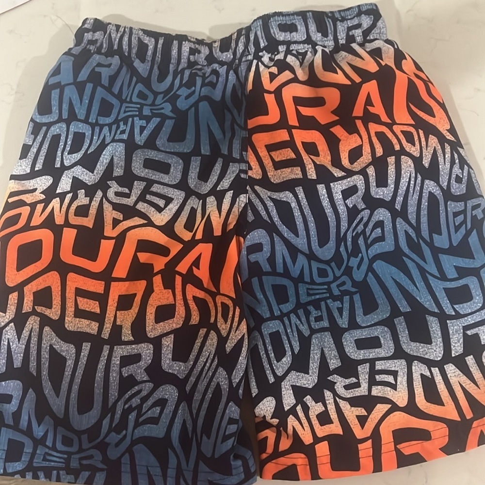 NWT Boys Under Armour Swim Trunks Size Youth Large - Picture 8 of 13